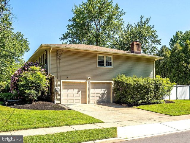 425 KENNEBEC RD, Cherry Hill, NJ 08002