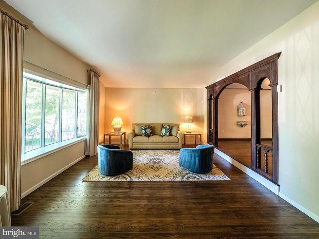 425 KENNEBEC RD, Cherry Hill, NJ 08002