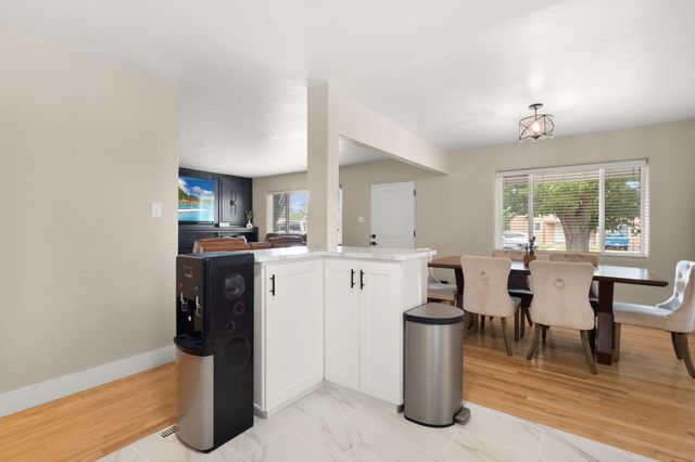 438 Truman Street NE, Albuquerque, NM 87108