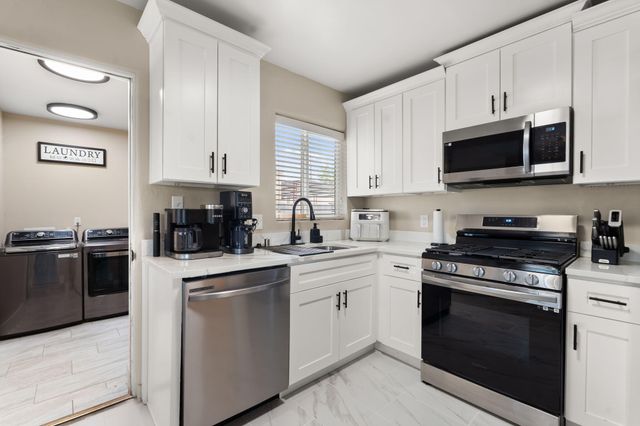 438 Truman Street NE, Albuquerque, NM 87108