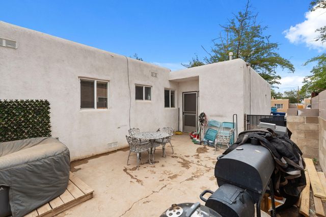438 Truman Street NE, Albuquerque, NM 87108