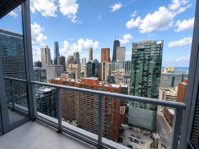 240 E Illinois Street 2706, Chicago, IL 60611