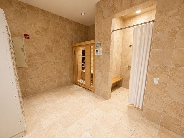240 E Illinois Street 2706, Chicago, IL 60611