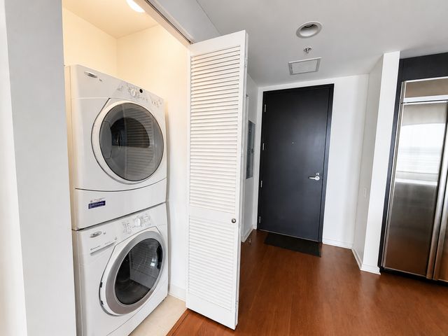 240 E Illinois Street 2706, Chicago, IL 60611