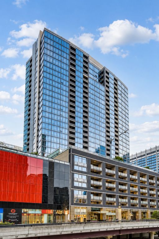 240 E Illinois Street 2706, Chicago, IL 60611