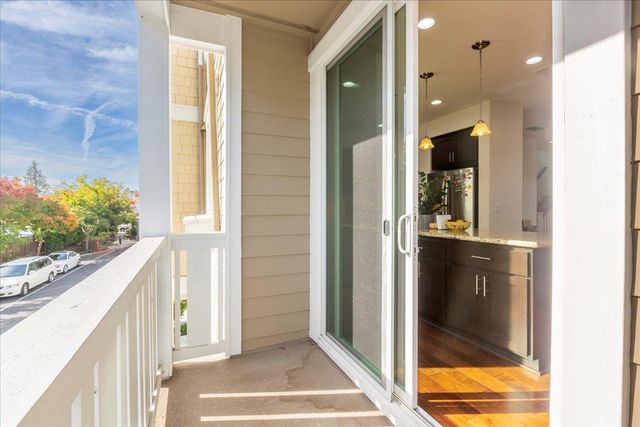 2041 Atlas Loop, Mountain View, CA 94043