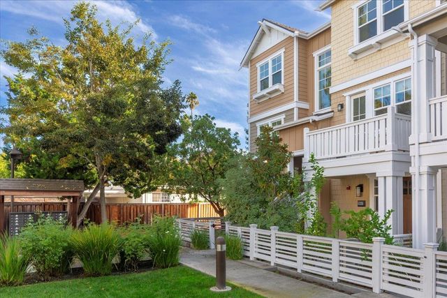 2041 Atlas Loop, Mountain View, CA 94043