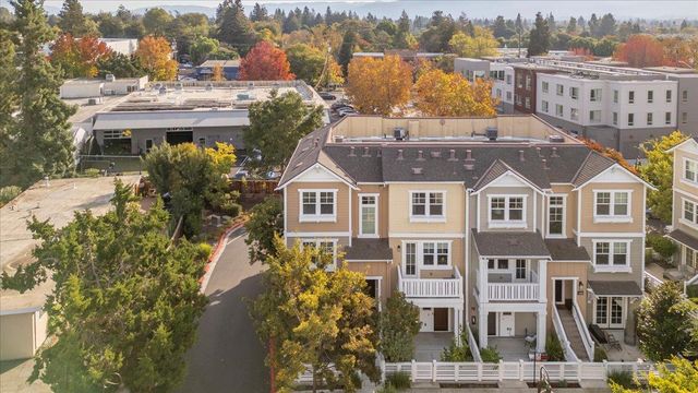 2041 Atlas Loop, Mountain View, CA 94043