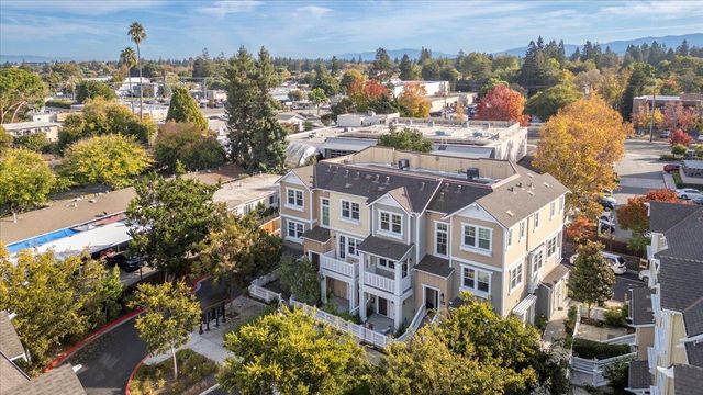 2041 Atlas Loop, Mountain View, CA 94043