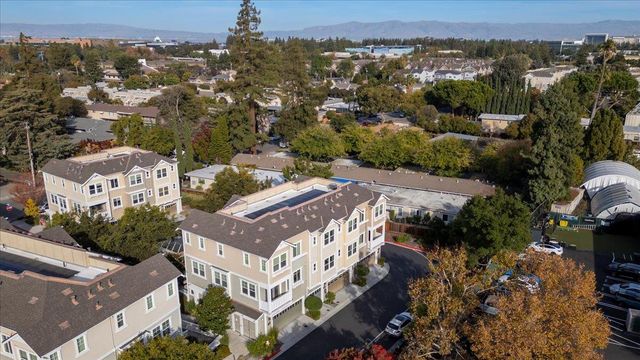 2041 Atlas Loop, Mountain View, CA 94043