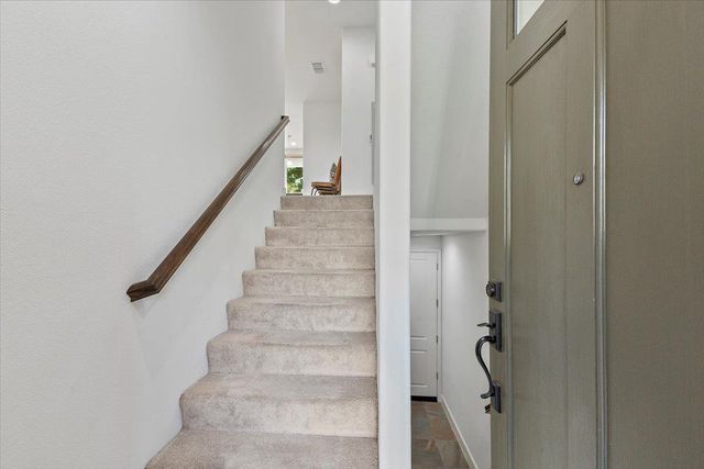 2041 Atlas Loop, Mountain View, CA 94043