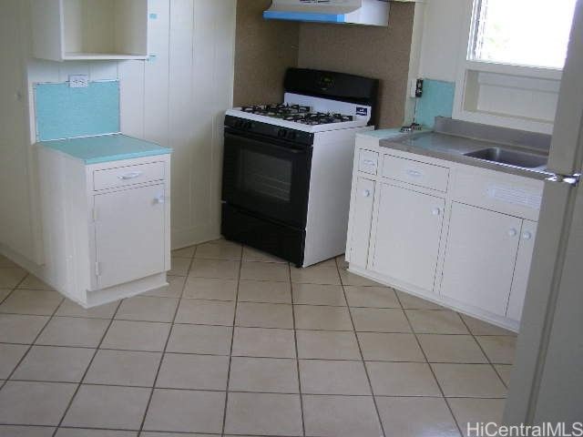 1240 Palamea Lane B, Honolulu, HI 96817