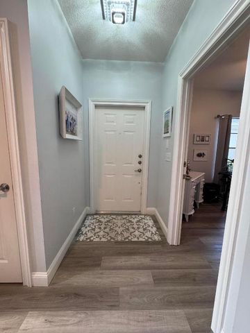 10714 Pelican Drive, Wellington, FL 33414