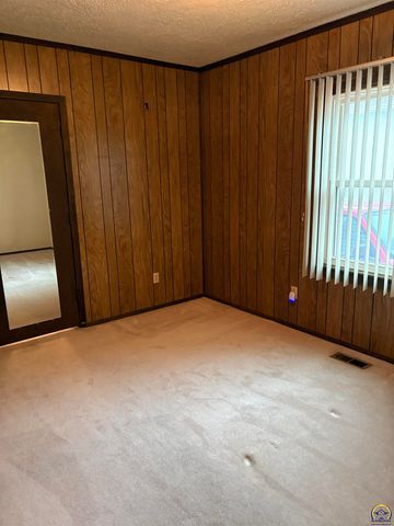 1305 NE Atchison AVE, Topeka, KS 66616