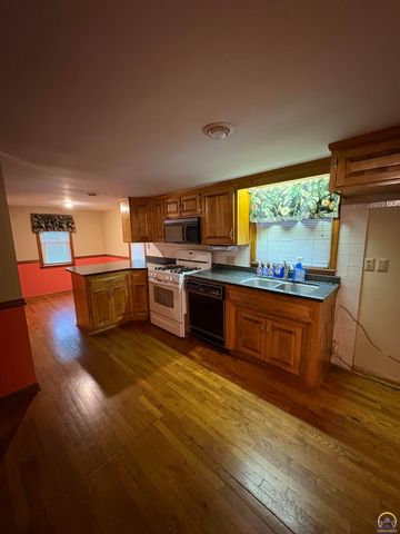 1305 NE Atchison AVE, Topeka, KS 66616