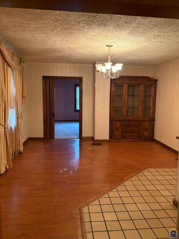1305 NE Atchison AVE, Topeka, KS 66616