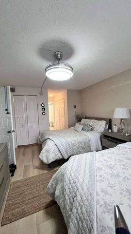 10303 Sunrise Lakes Blvd 211, Sunrise, FL 33322