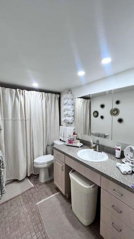 10303 Sunrise Lakes Blvd 211, Sunrise, FL 33322