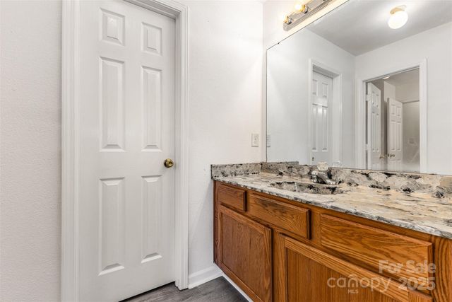 9664 Littleleaf Drive, Charlotte, NC 28215