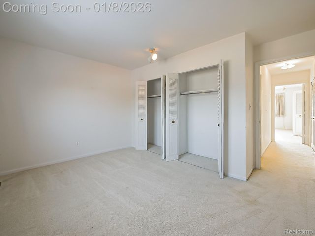 801 W Long Lake Road 4, Bloomfield Hills, MI 48302