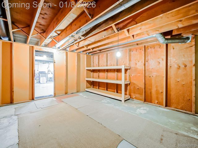 801 W Long Lake Road 4, Bloomfield Hills, MI 48302