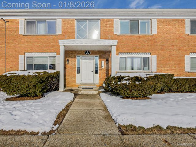 801 W Long Lake Road 4, Bloomfield Hills, MI 48302