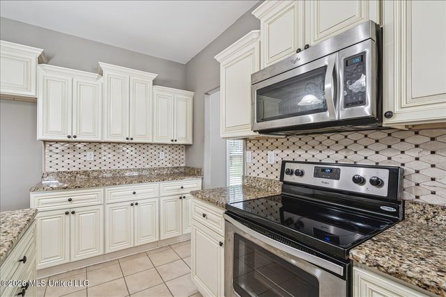 3033 Raspberry Red Cove, Southaven, MS 38672