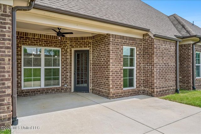 3033 Raspberry Red Cove, Southaven, MS 38672