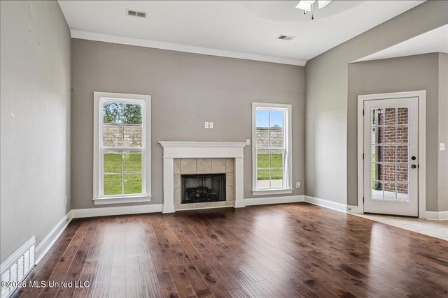3033 Raspberry Red Cove, Southaven, MS 38672