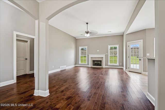 3033 Raspberry Red Cove, Southaven, MS 38672