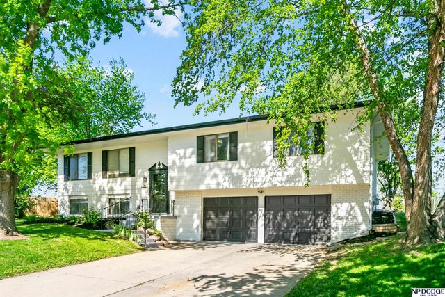 14220 Drexel Circle, Omaha, NE 68137