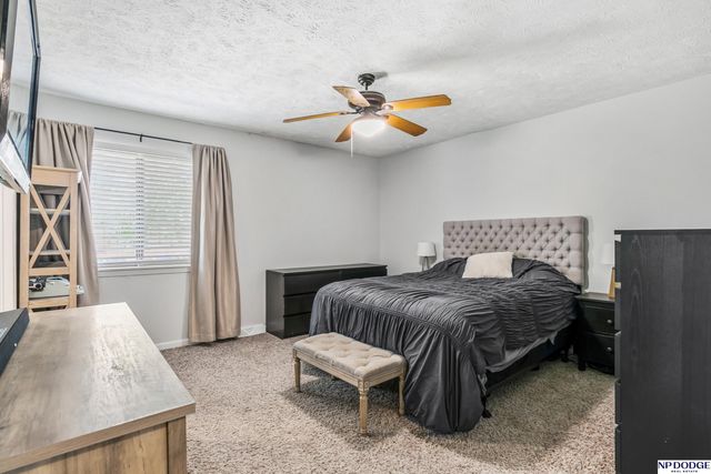 14220 Drexel Circle, Omaha, NE 68137