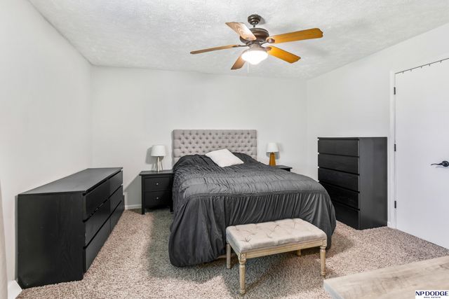 14220 Drexel Circle, Omaha, NE 68137