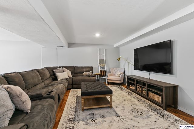 14220 Drexel Circle, Omaha, NE 68137