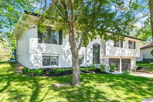 14220 Drexel Circle, Omaha, NE 68137
