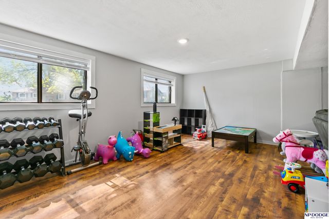 14220 Drexel Circle, Omaha, NE 68137