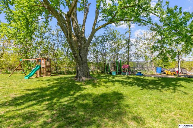 14220 Drexel Circle, Omaha, NE 68137