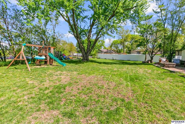 14220 Drexel Circle, Omaha, NE 68137
