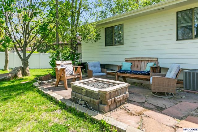 14220 Drexel Circle, Omaha, NE 68137
