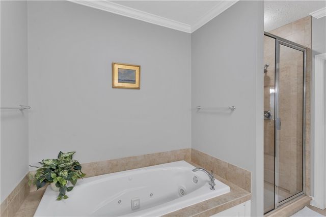 1403 Torrey Pine Dr, Adams Twp, PA 16046