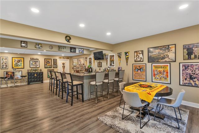 1403 Torrey Pine Dr, Adams Twp, PA 16046