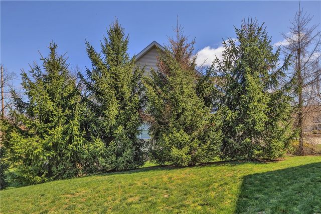 1403 Torrey Pine Dr, Adams Twp, PA 16046
