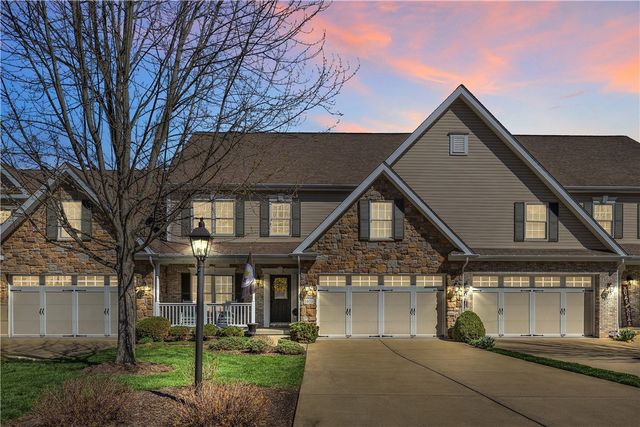1403 Torrey Pine Dr, Adams Twp, PA 16046