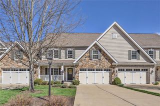 1403 Torrey Pine Dr, Adams Twp, PA 16046