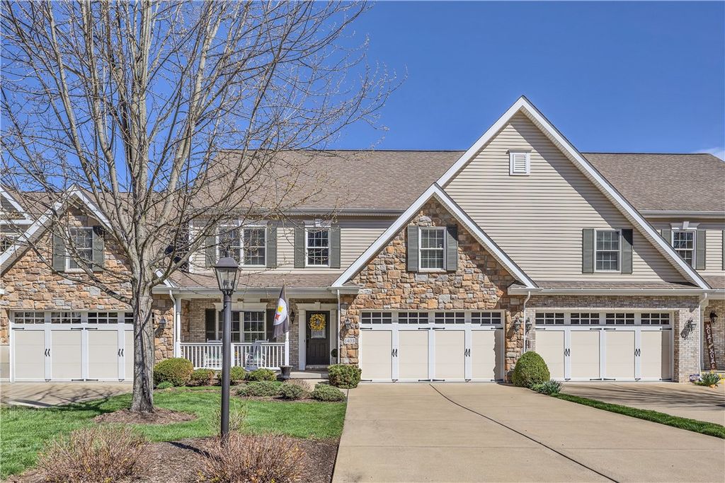 1403 Torrey Pine Dr, Adams Twp, PA 16046