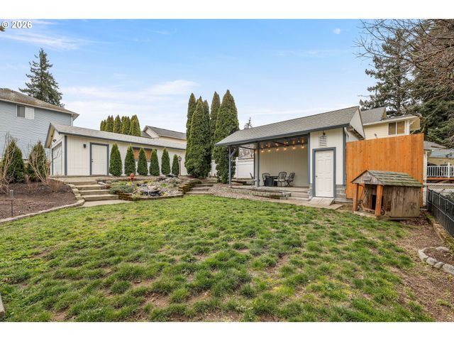 1215 Ne 157TH Ave, Portland, OR 97230