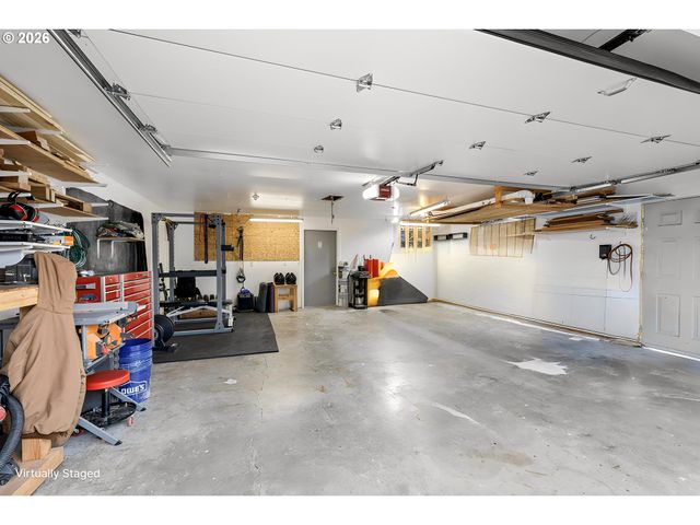 1215 Ne 157TH Ave, Portland, OR 97230