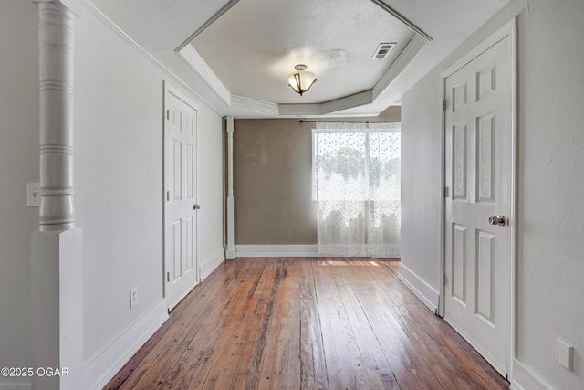 102 S Moffet Avenue, Joplin, MO 64801