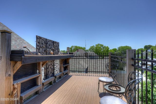 102 S Moffet Avenue, Joplin, MO 64801