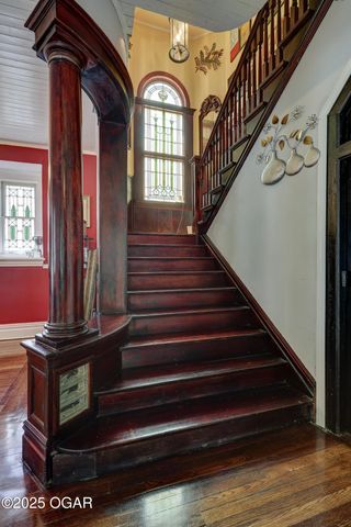 102 S Moffet Avenue, Joplin, MO 64801